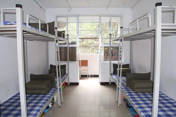 学校寝室宿舍